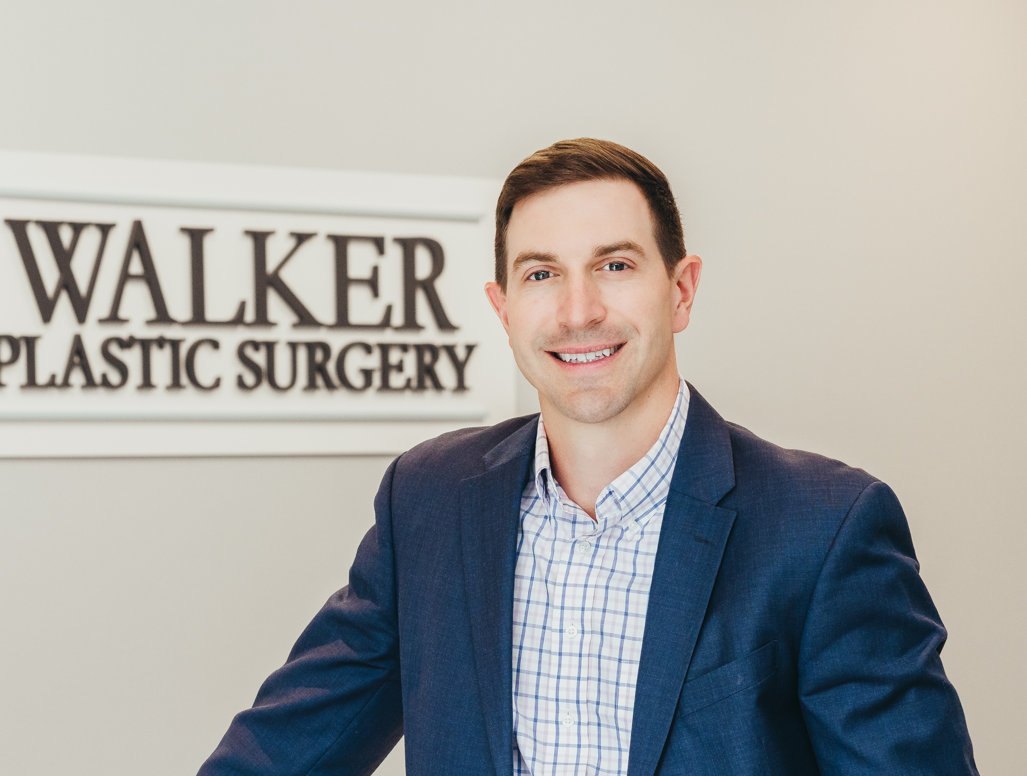 Nicholas J Walker (Walker Plastic Surgery)